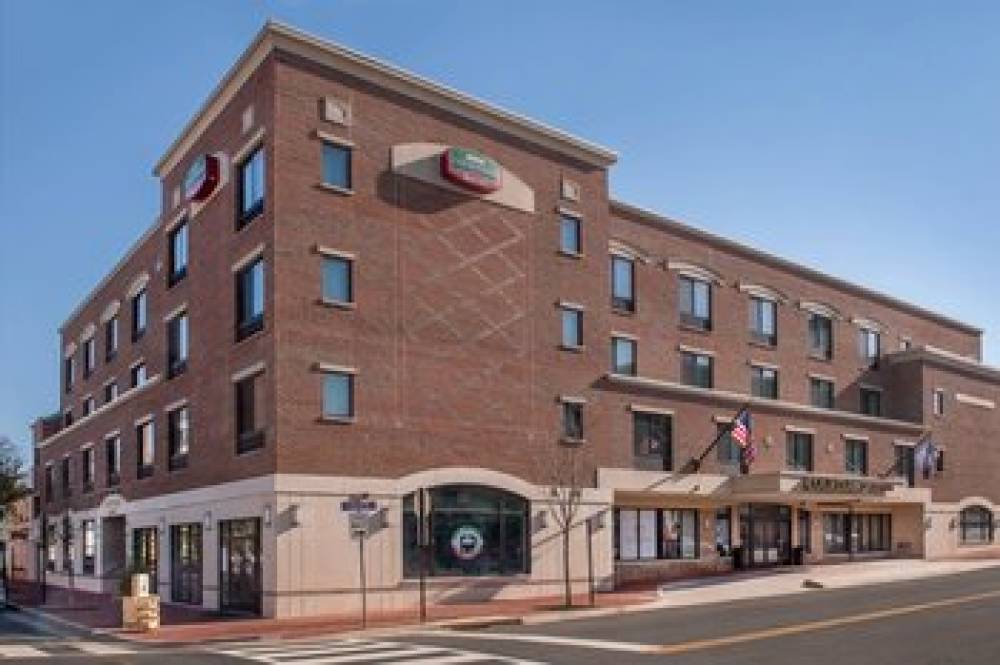 Courtyard By Marriott Fredericksburg Historic District 3