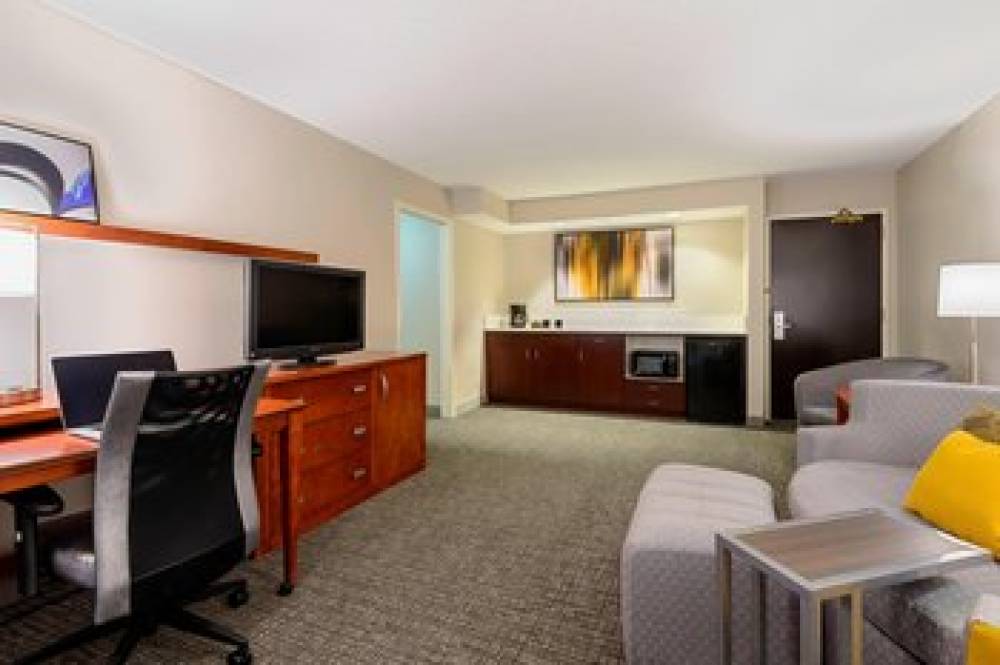 Courtyard By Marriott Gainesville 8