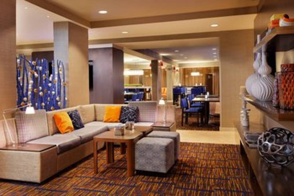 Courtyard By Marriott Gainesville 1