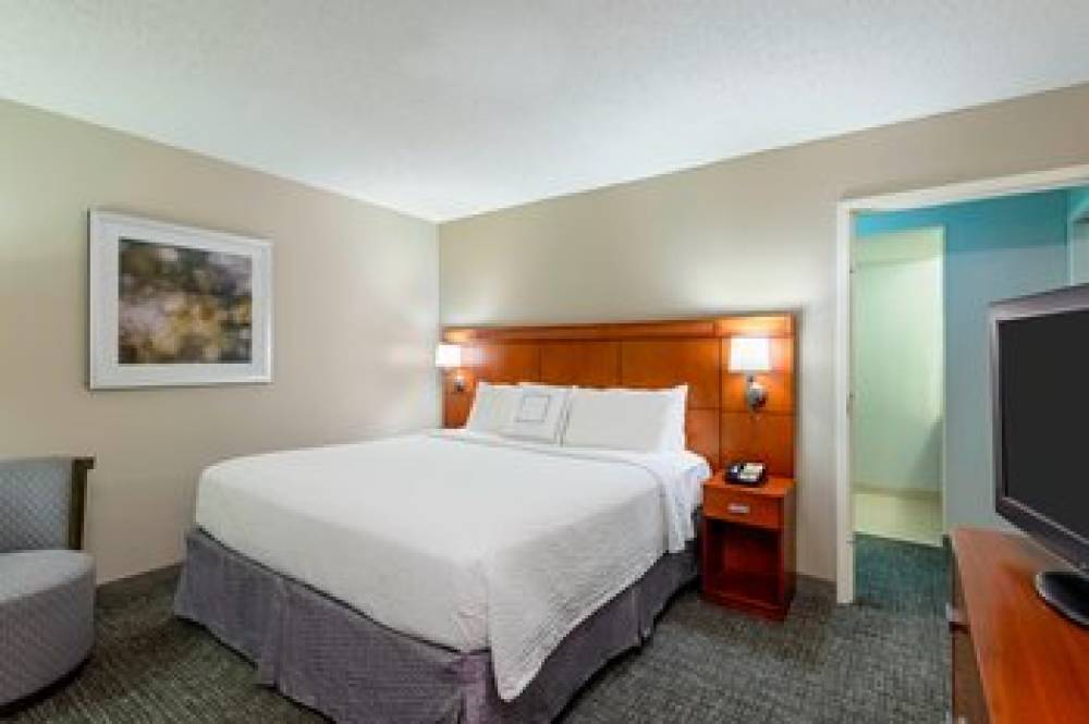 Courtyard By Marriott Gainesville 7