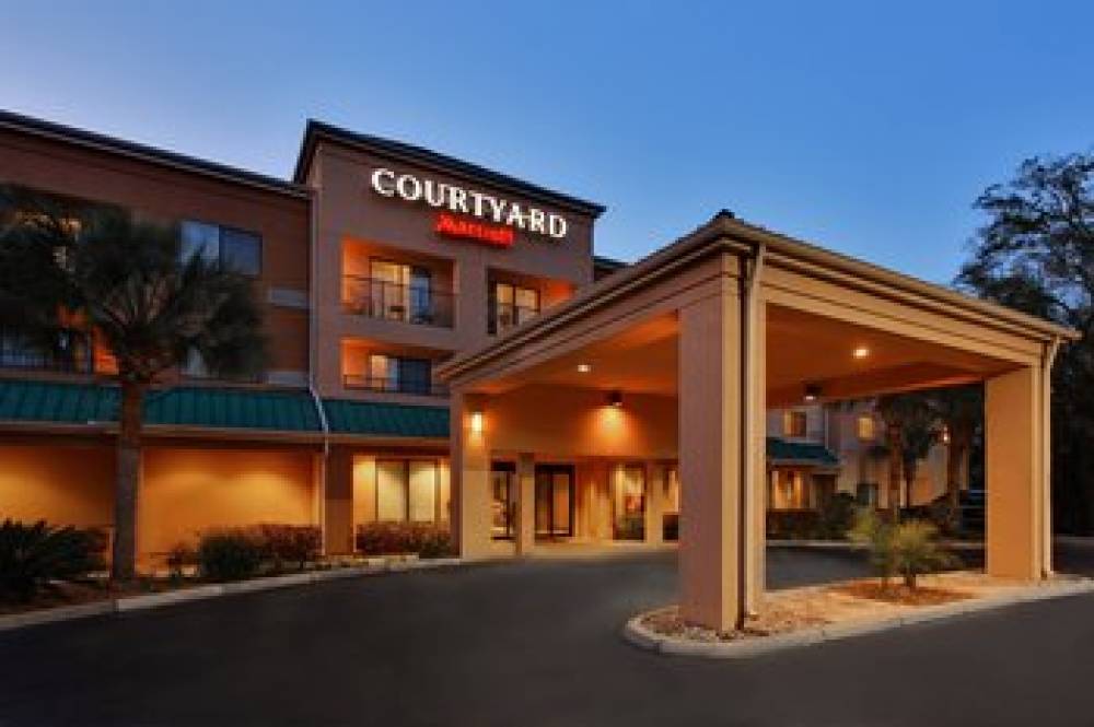 Courtyard By Marriott Gainesville 2