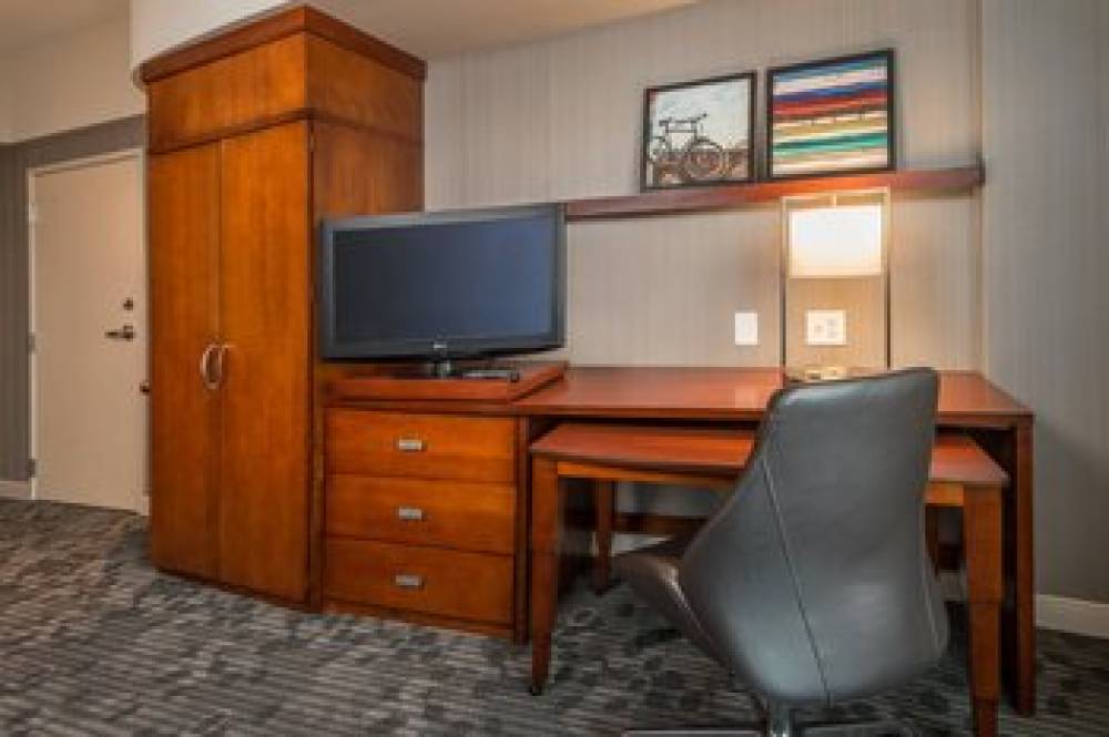 Courtyard By Marriott Gaithersburg Washingtonian Center 7