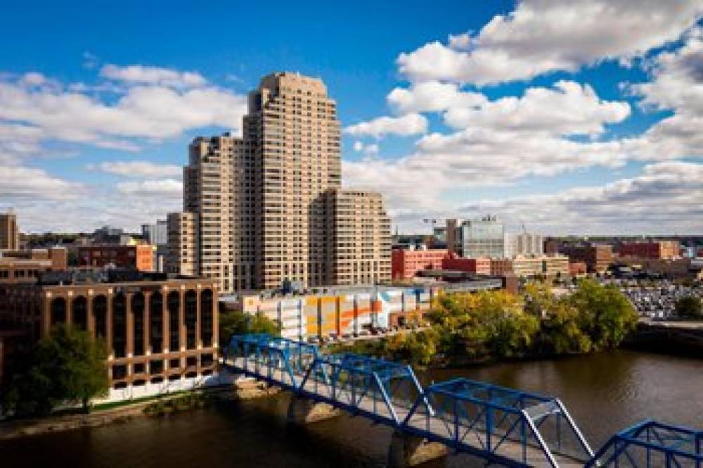 Courtyard By Marriott Grand Rapids Downtown 3