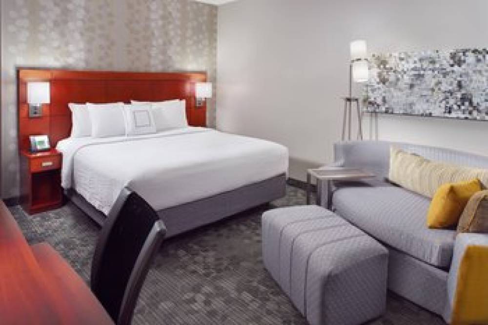 Courtyard By Marriott Greensboro 6