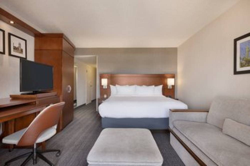 Courtyard By Marriott Greenville 10