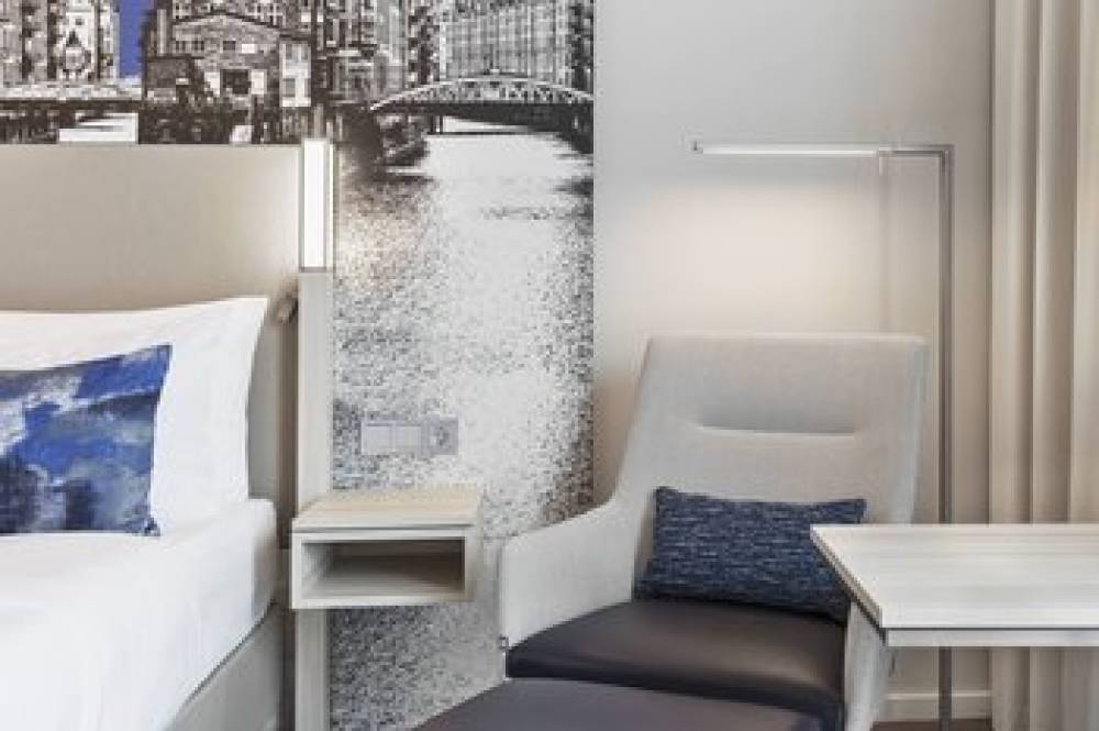 Courtyard By Marriott Hamburg City 7