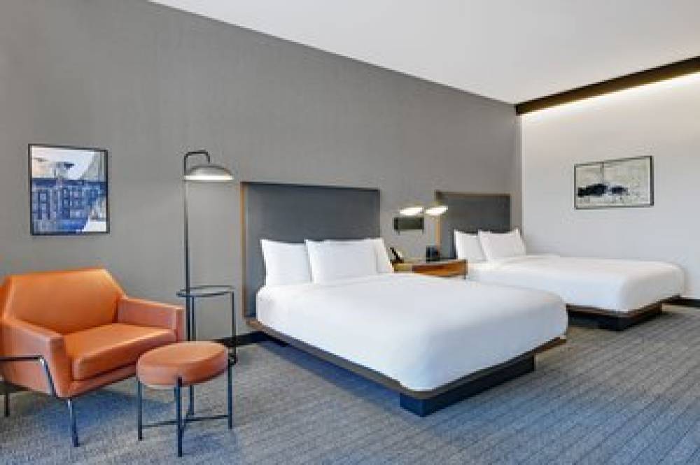 Courtyard By Marriott Hamilton 5