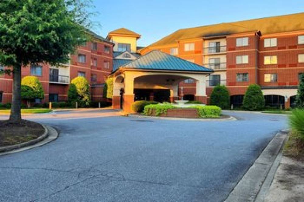 Courtyard By Marriott Hickory 2