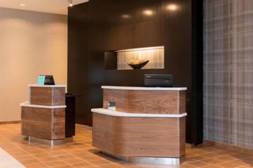 Courtyard By Marriott Holland Downtown 3