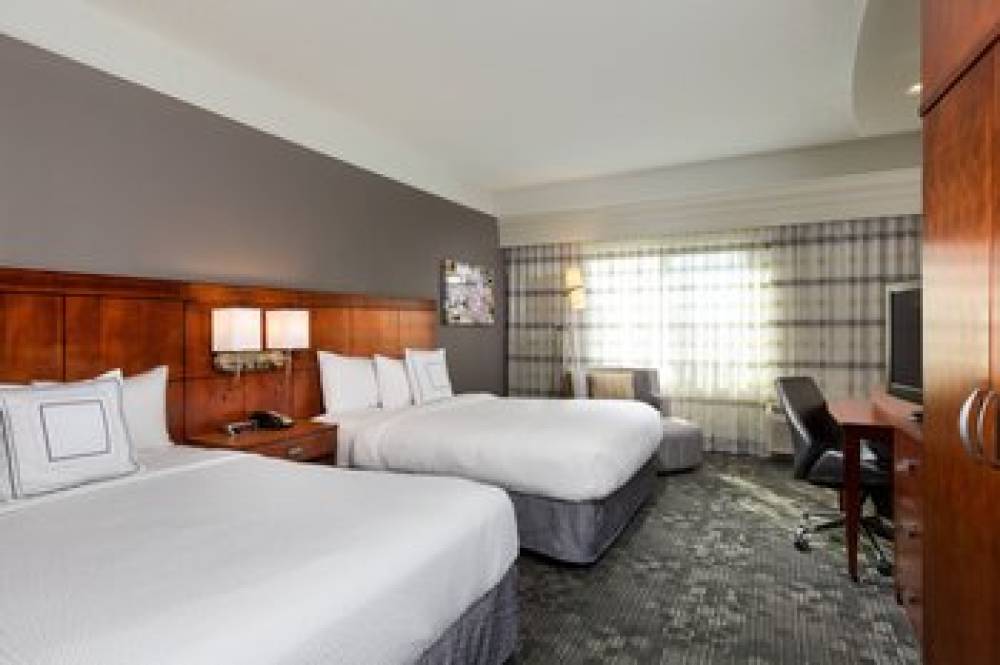 Courtyard By Marriott Houston By The Galleria 9