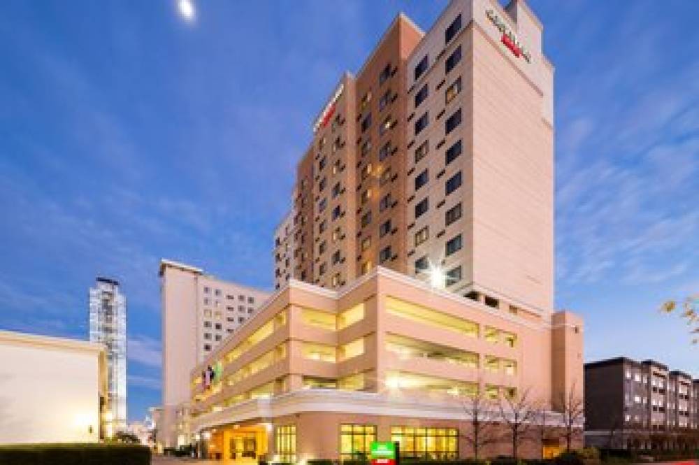 Courtyard By Marriott Houston By The Galleria 3