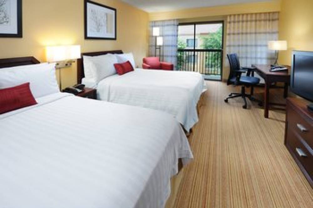 Courtyard By Marriott Houston Hobby Airport 5