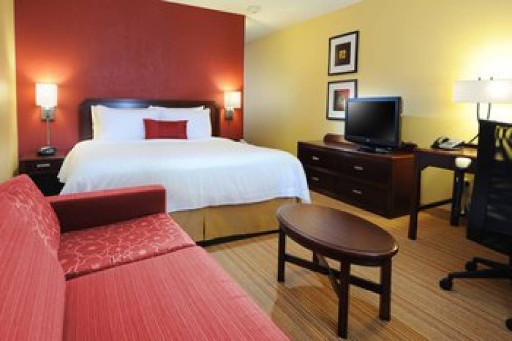 Courtyard By Marriott Houston Hobby Airport 4