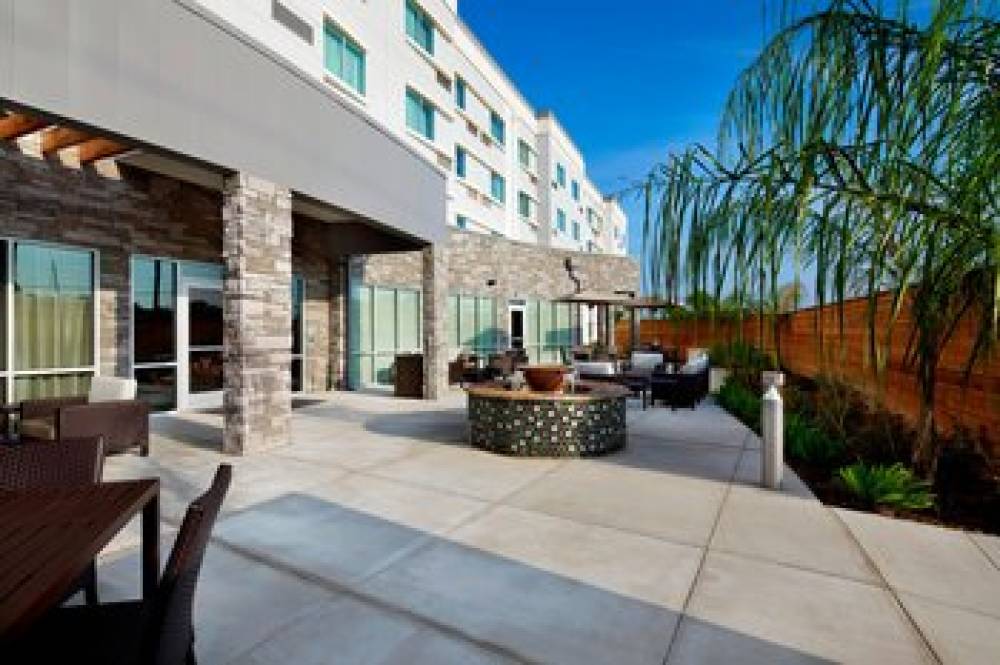 Courtyard By Marriott Houston Intercontinental Airport