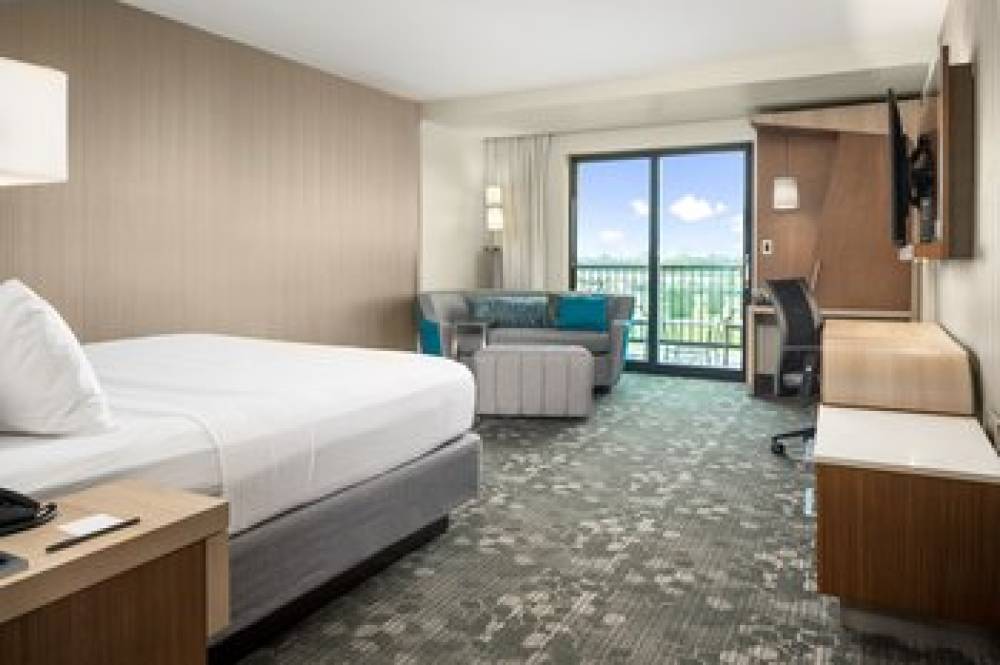 Courtyard By Marriott Houston Northeast 3