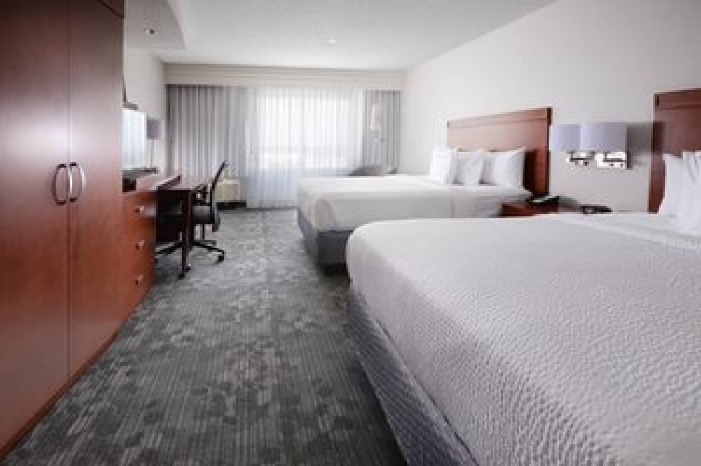 Courtyard By Marriott Houston Pearland 6