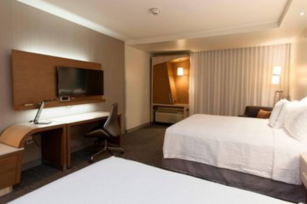 Courtyard By Marriott Houston Springwoods Village 8