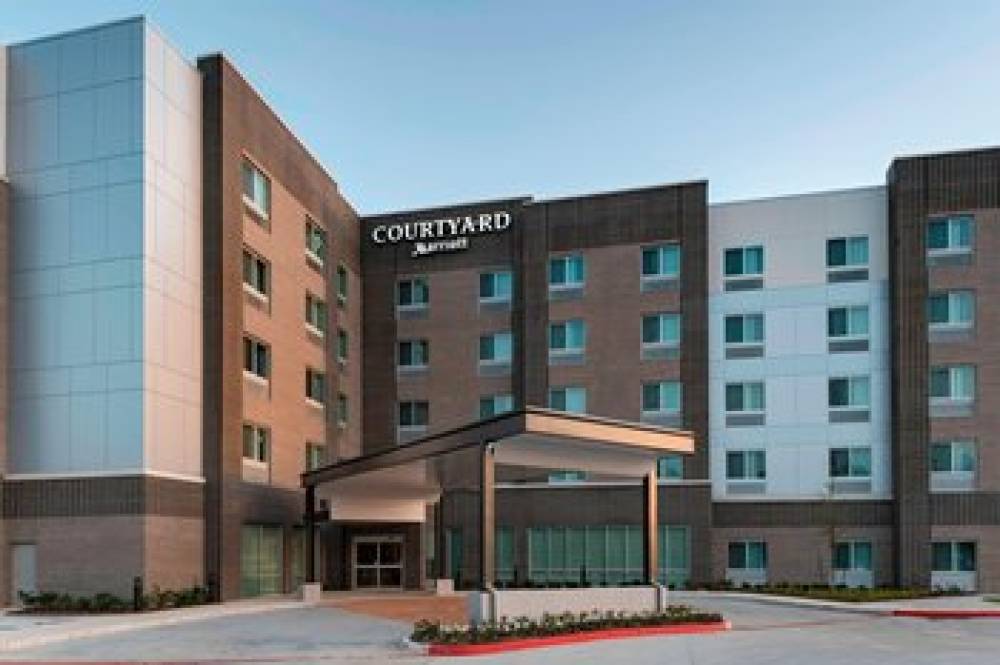 Courtyard By Marriott Houston Sugar Land Lake Pointe 2