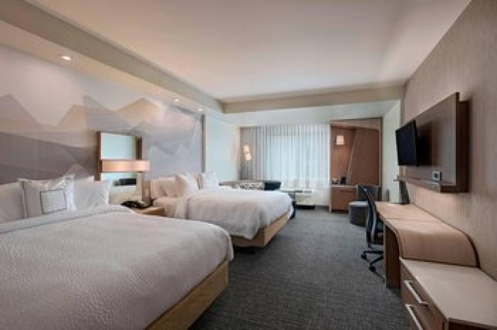 Courtyard By Marriott Houston Sugar Land Lake Pointe 6