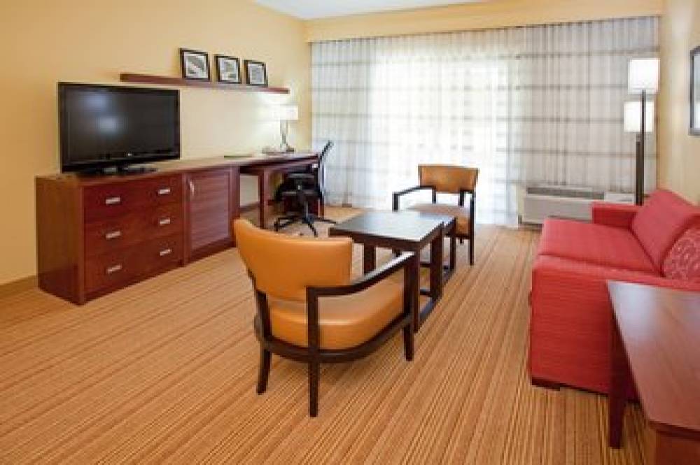 Courtyard By Marriott Houston The Woodlands 10