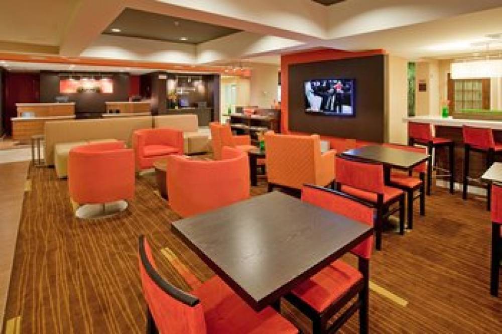 Courtyard By Marriott Houston The Woodlands 3