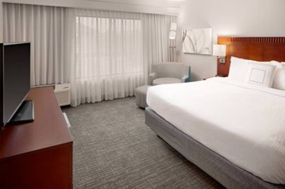 Courtyard By Marriott Houston-West University 9