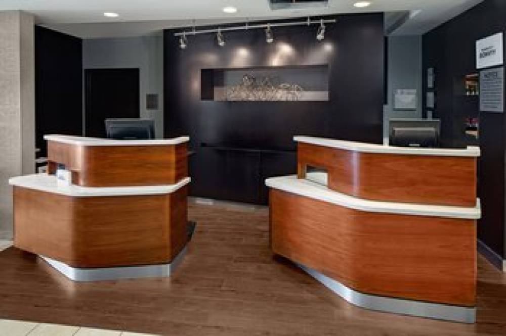 Courtyard By Marriott Houston-West University 3