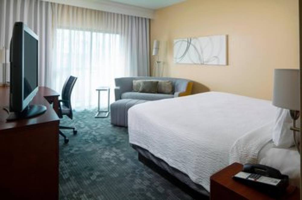 Courtyard By Marriott Huntsville University Drive 10