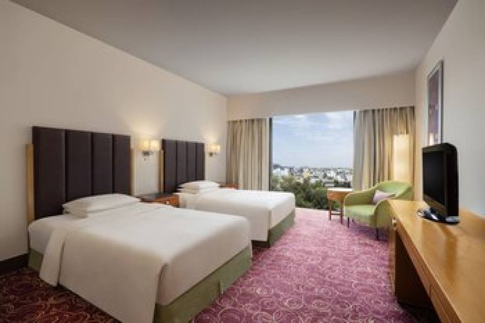 Courtyard By Marriott Hyderabad 8