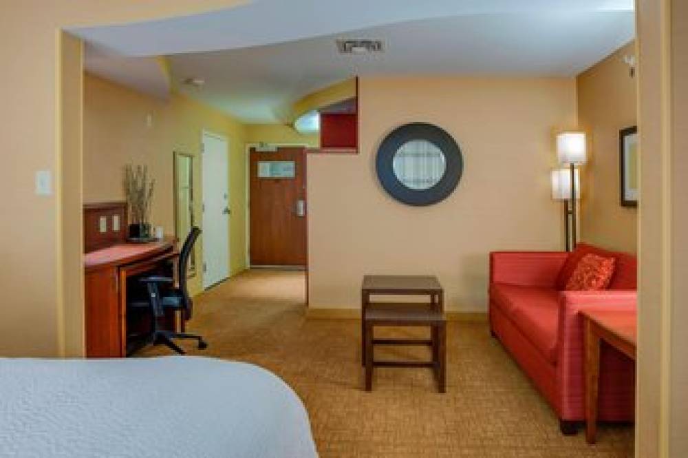 Courtyard By Marriott Indianapolis Noblesville 9