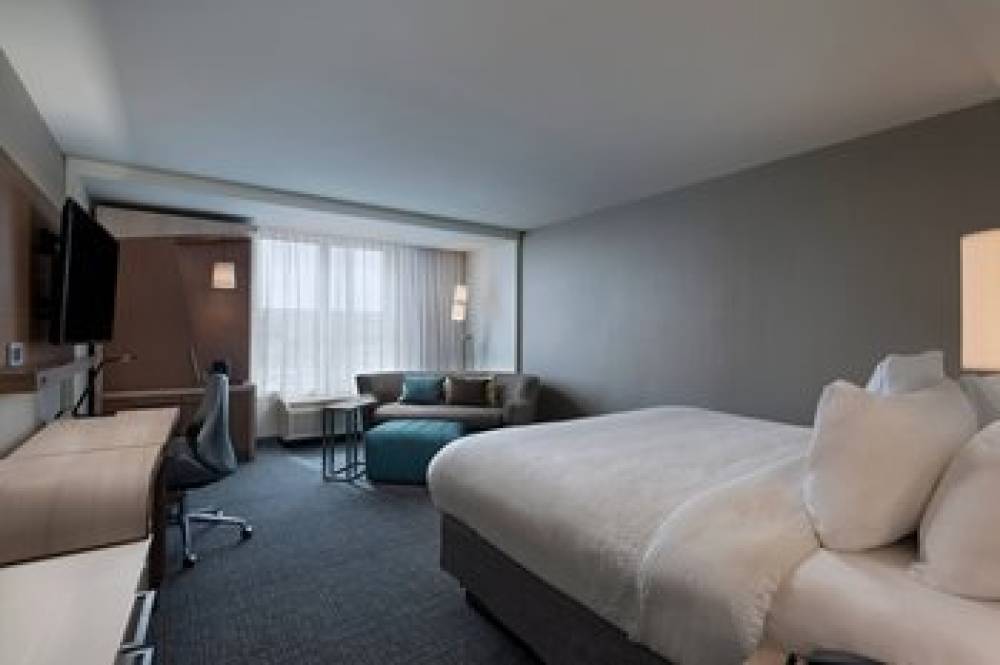 Courtyard By Marriott Jackson Madison 9