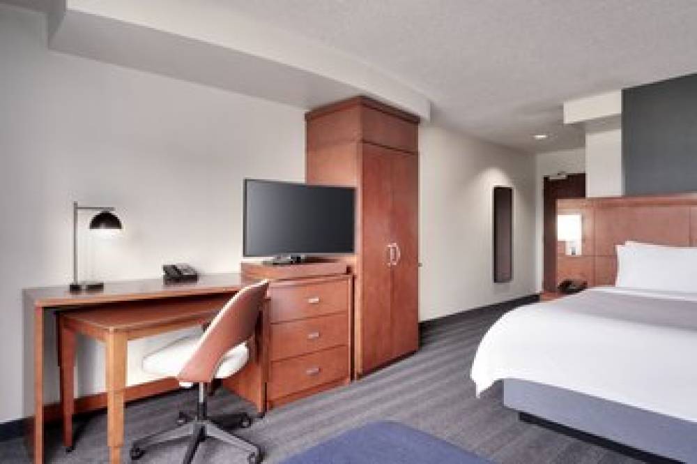 Courtyard By Marriott Johnson City 7