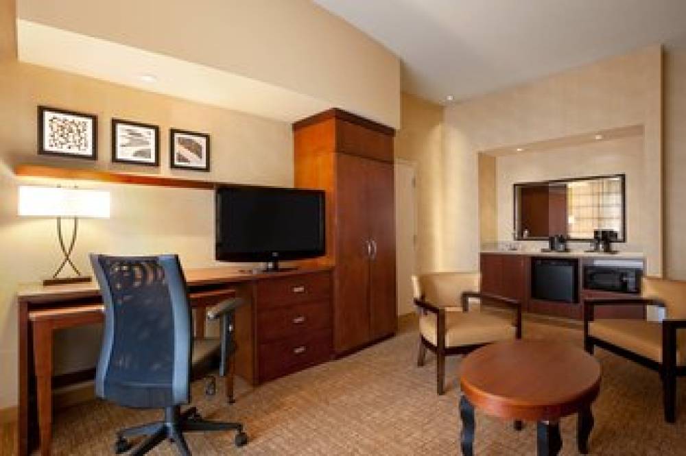 Courtyard By Marriott Junction City 10