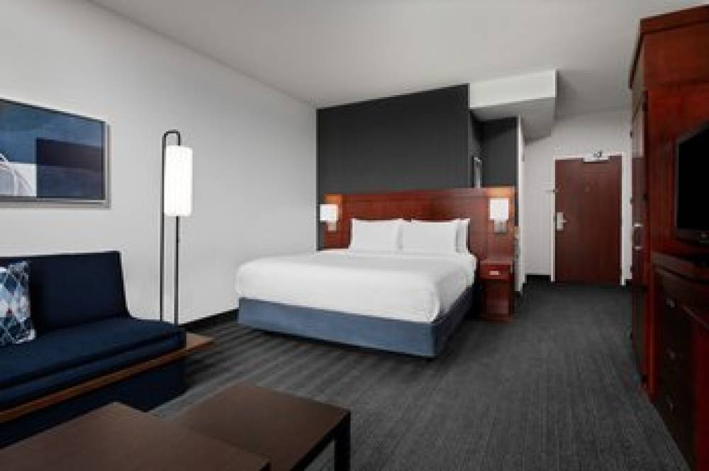 Courtyard By Marriott Kansas City At Briarcliff 10