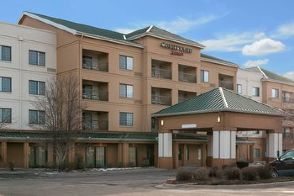 Courtyard By Marriott Kansas City East-Blue Springs 2