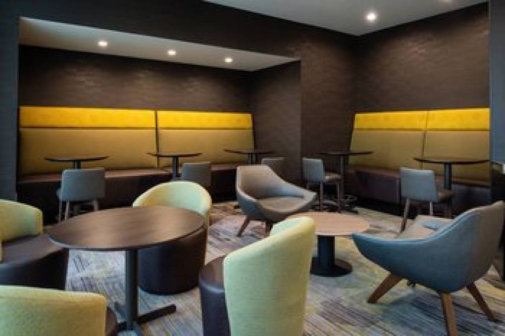 Courtyard By Marriott Kansas City Olathe 6