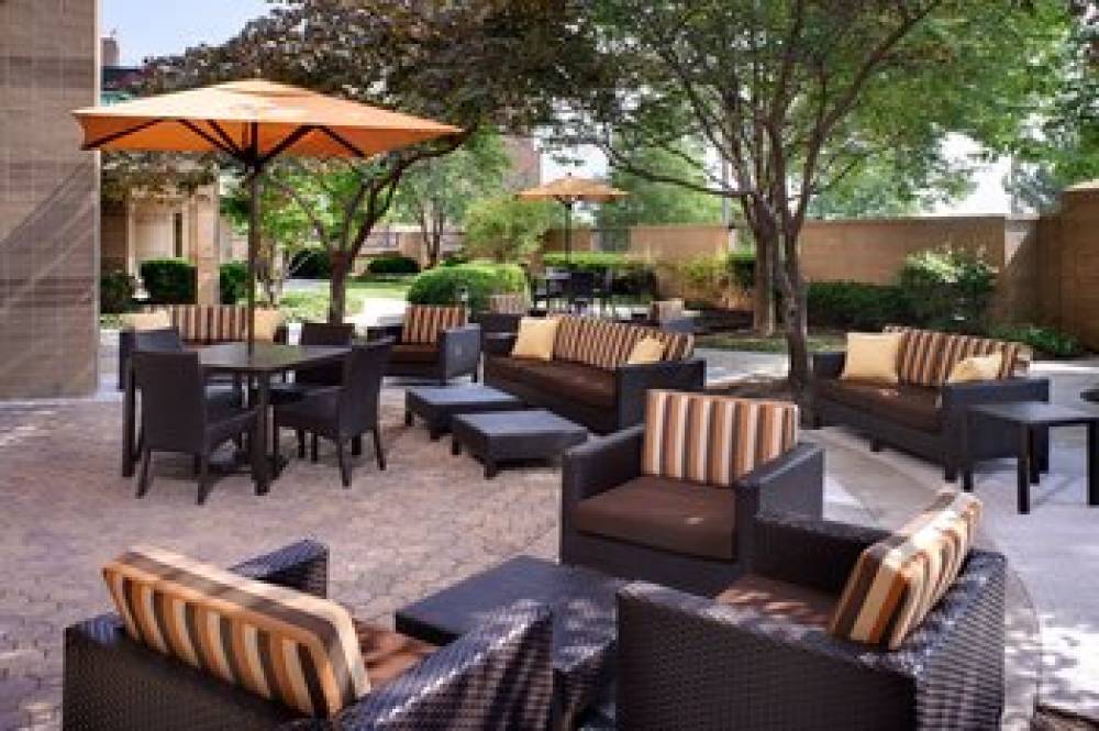 Courtyard By Marriott Kansas City Overland Park Convention Center 4