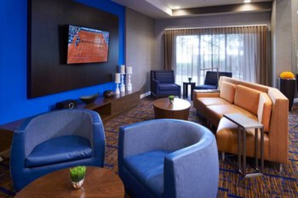 Courtyard By Marriott Kansas City Overland Park Convention Center 3