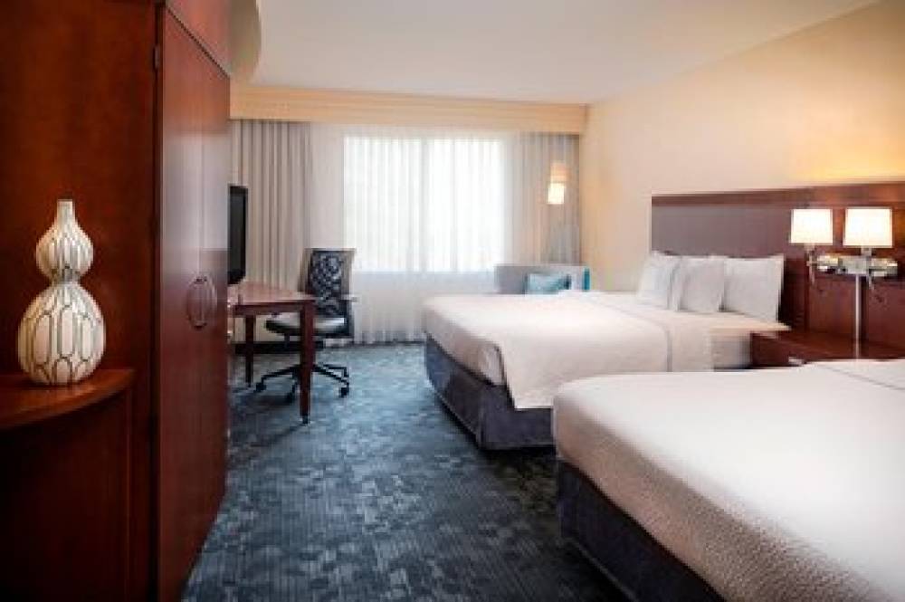 Courtyard By Marriott Kansas City Shawnee 5