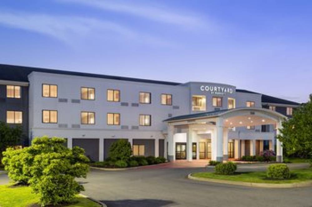 Courtyard By Marriott Kingston