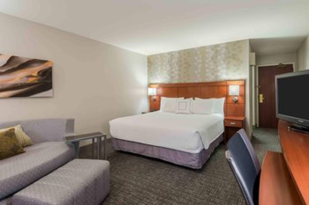 Courtyard By Marriott Knoxville Cedar Bluff 6