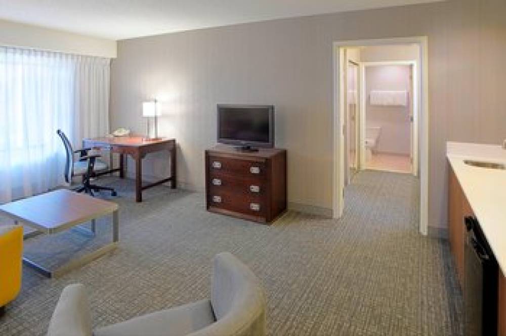 Courtyard By Marriott Kokomo 7