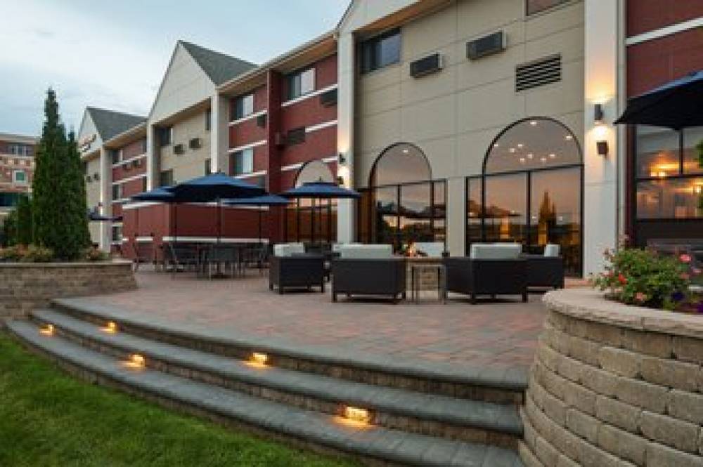 Courtyard By Marriott La Crosse Downtown Mississippi Riverfront