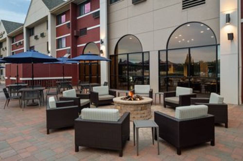 Courtyard By Marriott La Crosse Downtown Mississippi Riverfront 8