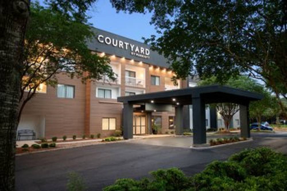 Courtyard By Marriott Lafayette Airport 2