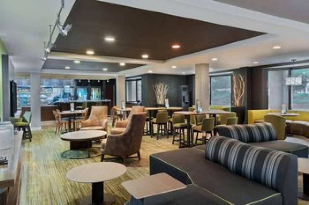 Courtyard By Marriott Lafayette Airport 1