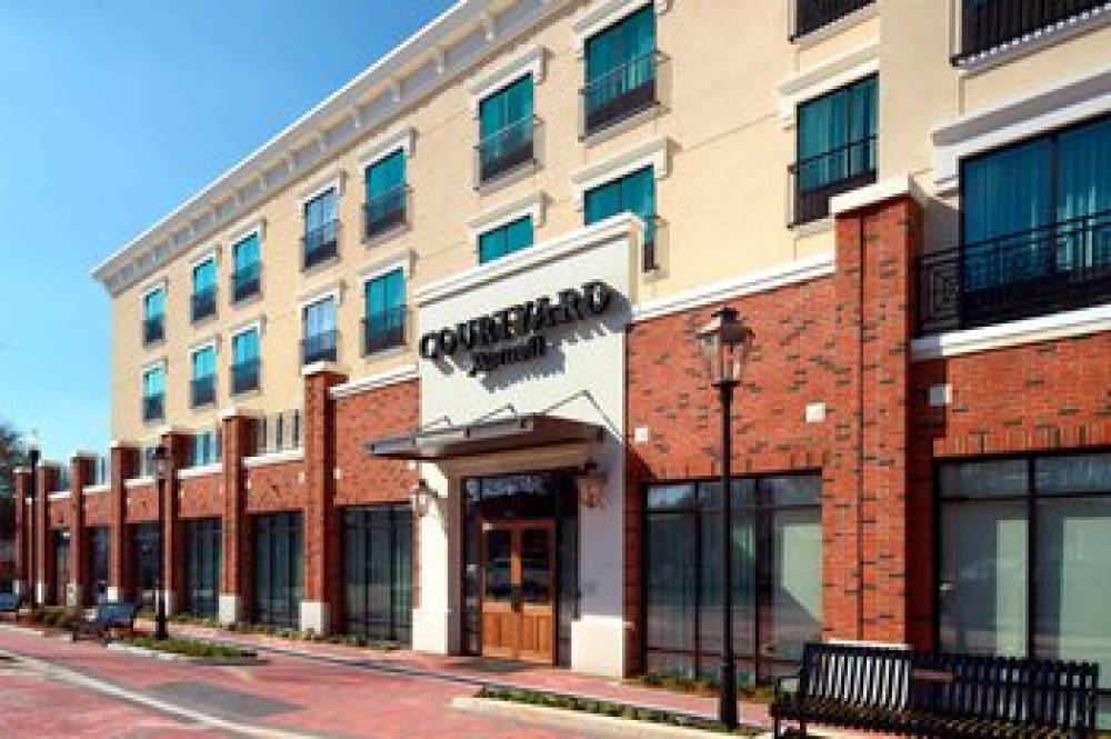 Courtyard By Marriott LaGrange 2