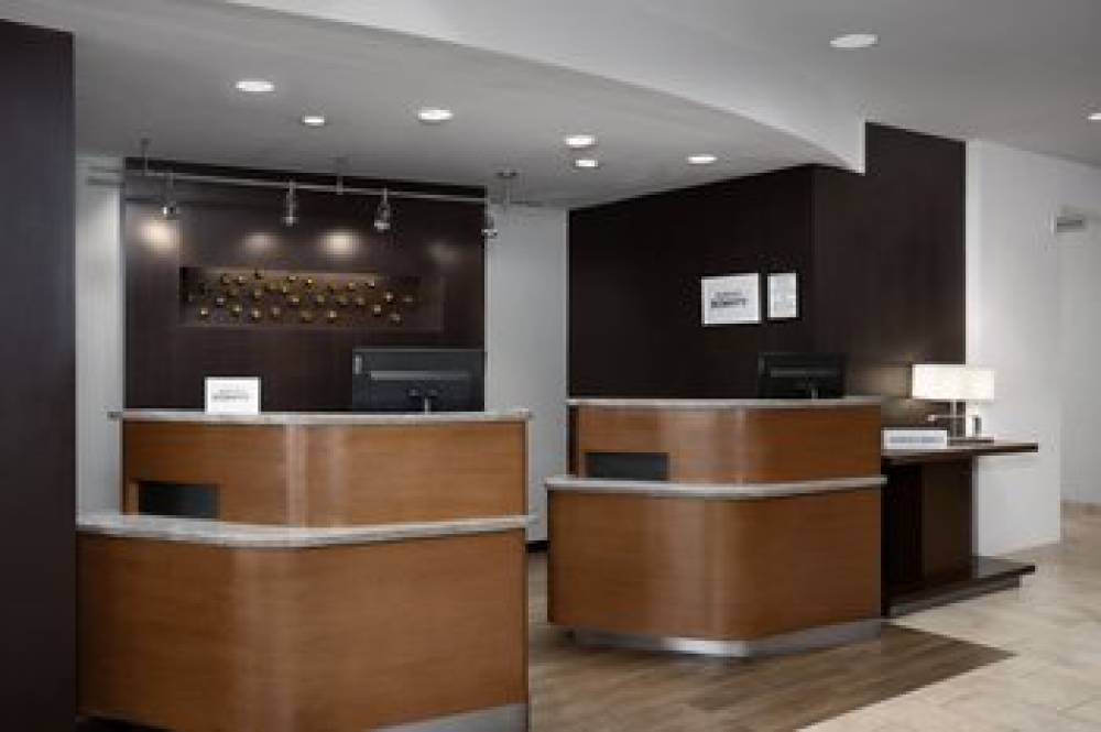 Courtyard By Marriott Lakeland 3