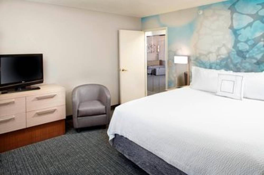 Courtyard By Marriott Lansing 6