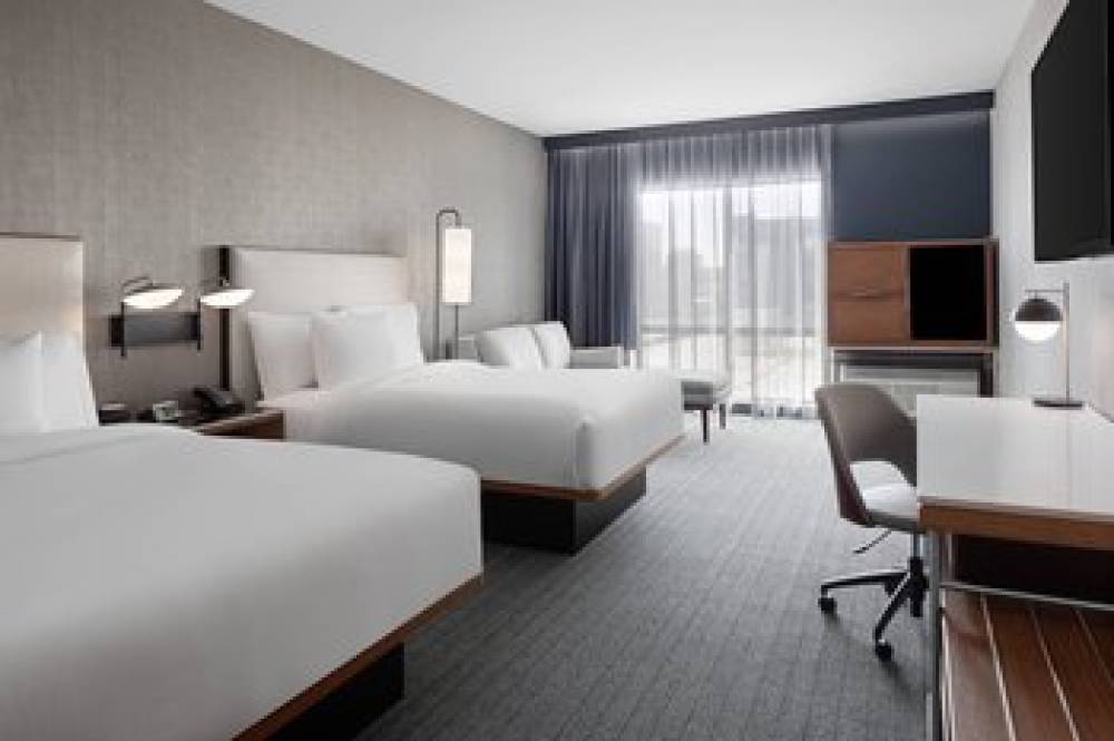 Courtyard By Marriott Lansing Downtown 9